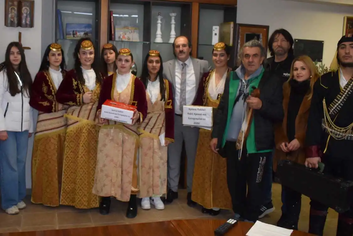 Χριστουγεννιάτικα Κάλαντα στον Αντιπεριφερειάρχη Φλώρινας Αθανάσιο Τάσκα