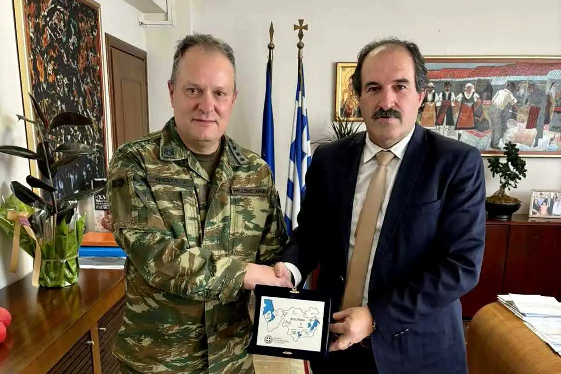 Συνάντηση εθιμοτυπικού χαρακτήρα του Αντιπεριφερειάρχη Φλώρινας Αθανάσιου Τάσκα με τον νεοτοποθετηθέντα Διοικητή του 1ου Συντάγματος Πεζικού «Σαγγάριος»