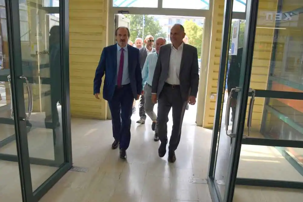 Συνάντηση του Αντιπεριφερειάρχη Π.Ε. Φλώρινας Αθανάσιου Τάσκα με τον Υπουργό Εξωτερικών Γιώργο Γεραπετρίτη και τον Υφυπουργό Πολιτισμού Ιάσωνα Φωτήλα στο Διοικητήριο της Π.Ε. Φλώρινας