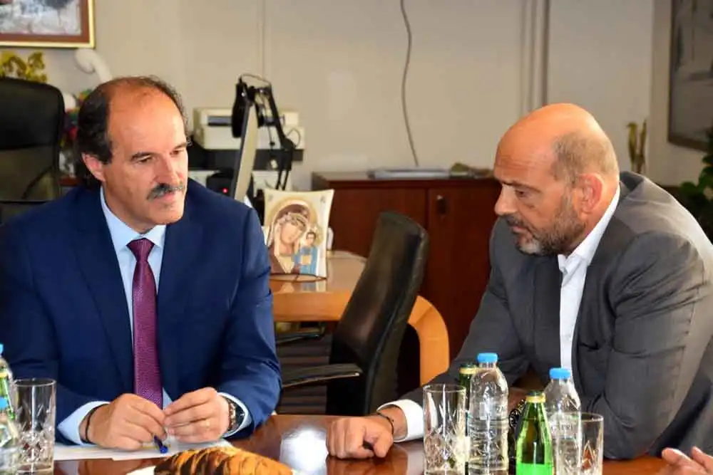 Συνάντηση του Αντιπεριφερειάρχη Π.Ε. Φλώρινας Αθανάσιου Τάσκα με τον Υπουργό Εξωτερικών Γιώργο Γεραπετρίτη και τον Υφυπουργό Πολιτισμού Ιάσωνα Φωτήλα στο Διοικητήριο της Π.Ε. Φλώρινας